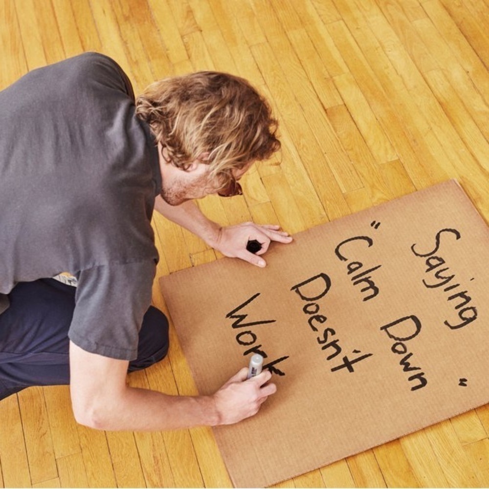 Kenneth Cole/@dudewithsign Cream Crewneck Sweatshirt for Mental Health Awareness - Picture 4 of 4